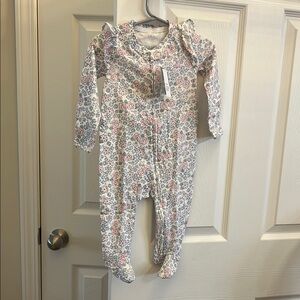 NWT Baby GAP Floral Kids One Piece with Footies
